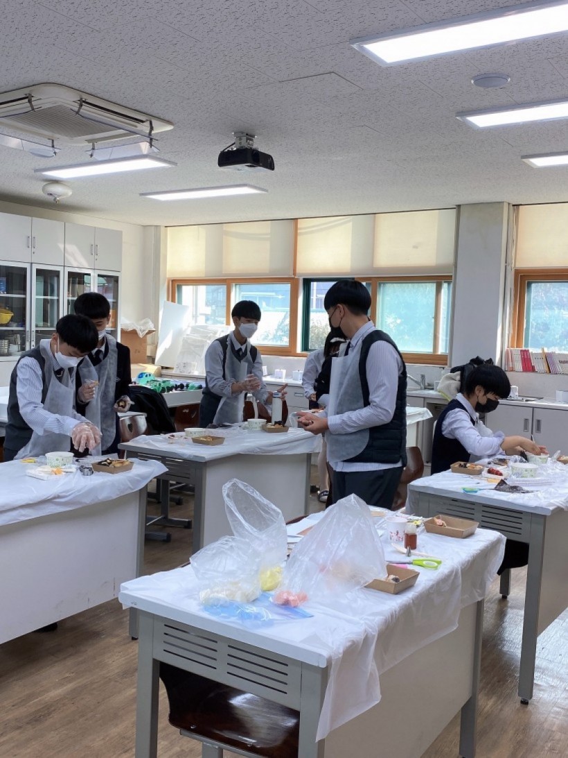 e5658d473582a820a5674071c557a86d_1636349