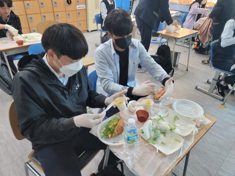 e5658d473582a820a5674071c557a86d_1636351