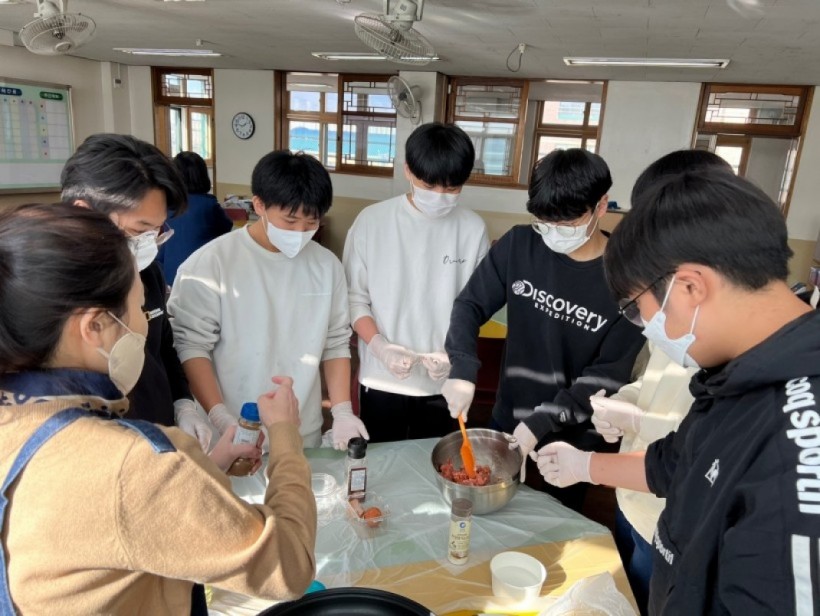 14fcda9f284edcb0cdb8a59354e41e9a_1638755