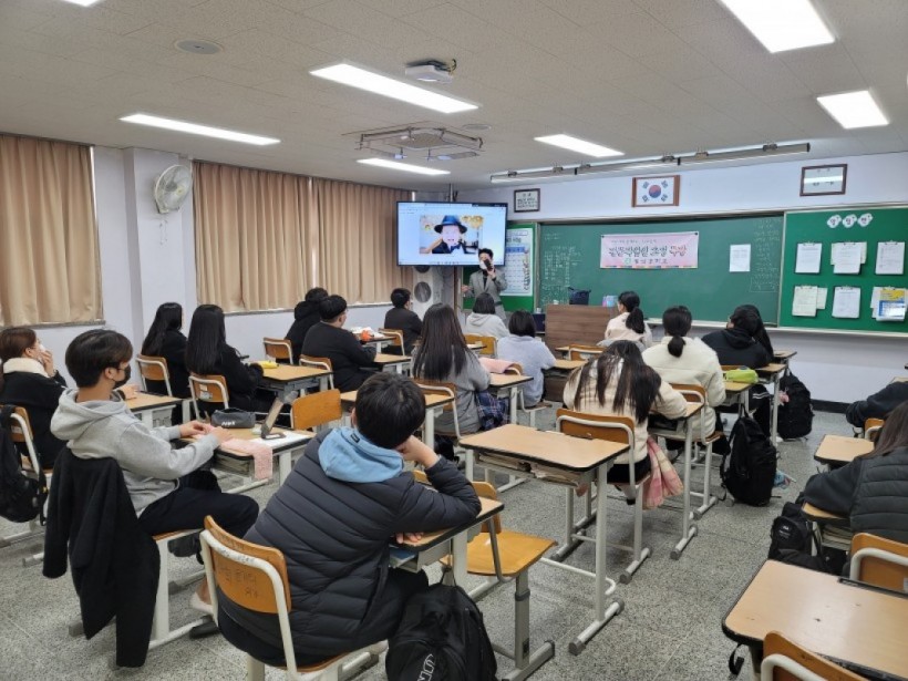 14fcda9f284edcb0cdb8a59354e41e9a_1638756