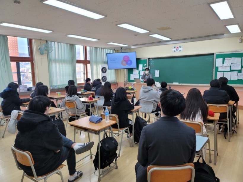 1308cf0a68aaf3e71cd2fa8be302f399_1641967