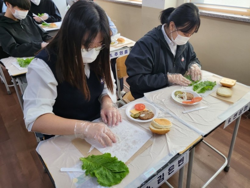 a54d48411c847ad69ea51a19218ca161_1667522