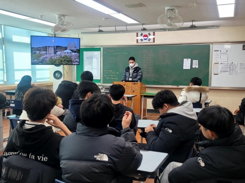 884315a33dbc45c544e6cb31ec99b976_1672908