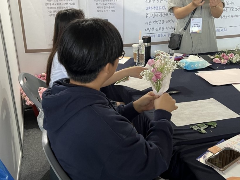 ebf9c4421ee769bce945d9dd3a36f3af_1698129