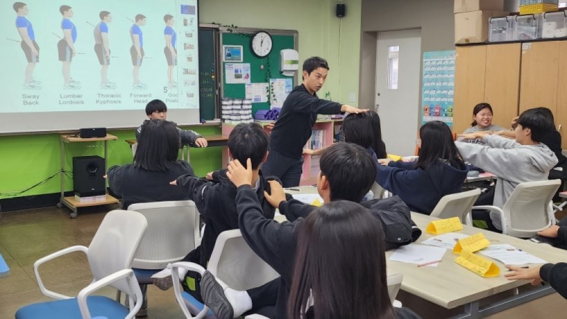 2ccff40ab8bcfc5f3c9ab5c693cebd4d_1703235