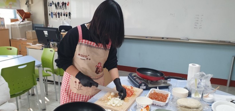 2ccff40ab8bcfc5f3c9ab5c693cebd4d_1703235