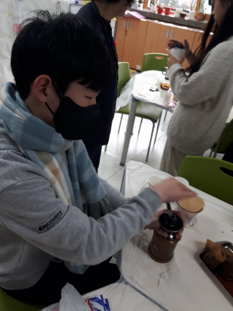 81fe37a8e2ff97d6fcc6abbbc5ee6655_1703725