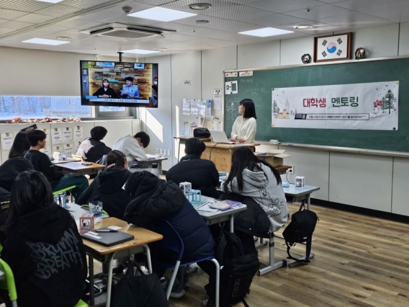 81fe37a8e2ff97d6fcc6abbbc5ee6655_1703725